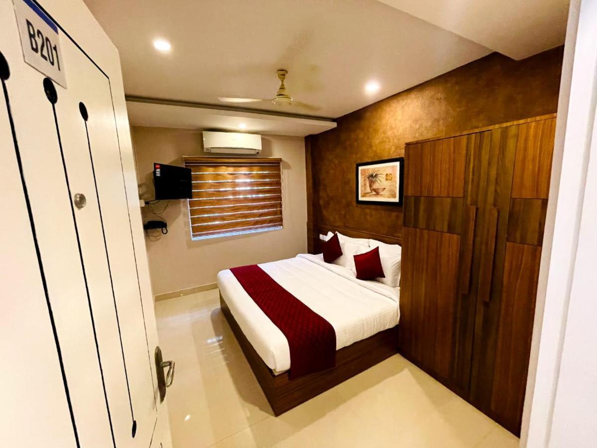 Kb Residency Hotel Kozhikode Buitenkant foto