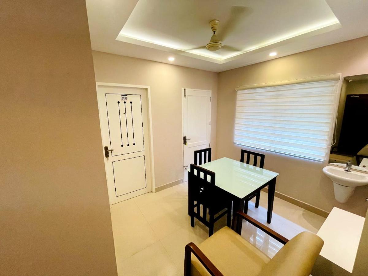 Kb Residency Hotel Kozhikode Buitenkant foto