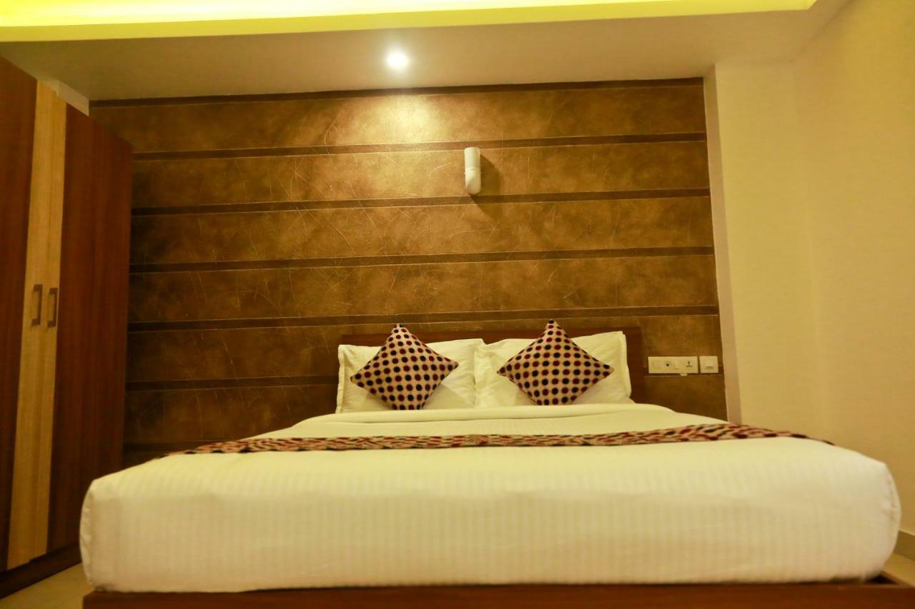 Kb Residency Hotel Kozhikode Buitenkant foto