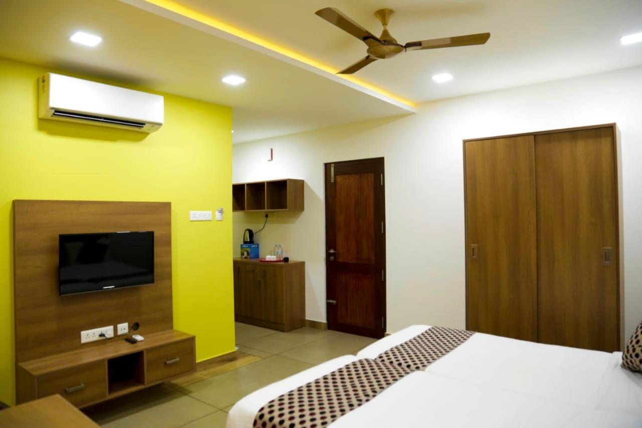 Kb Residency Hotel Kozhikode Buitenkant foto