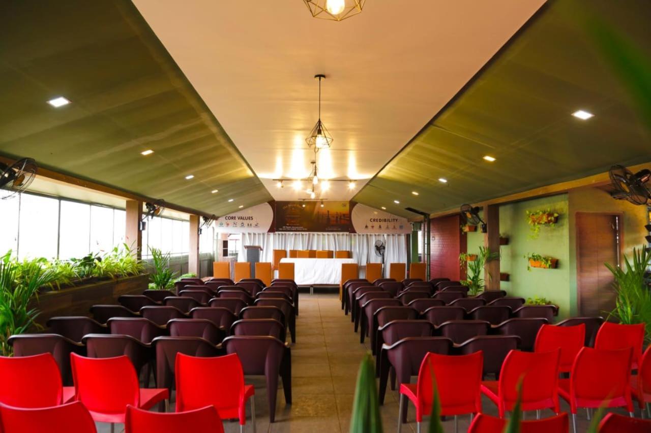 Kb Residency Hotel Kozhikode Buitenkant foto